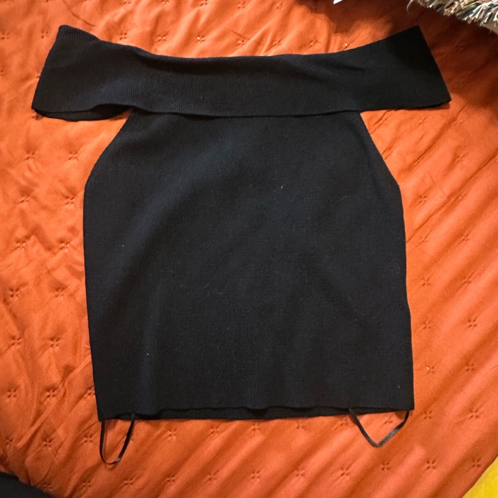 H&M Women’s Black Off-Shoulder Top